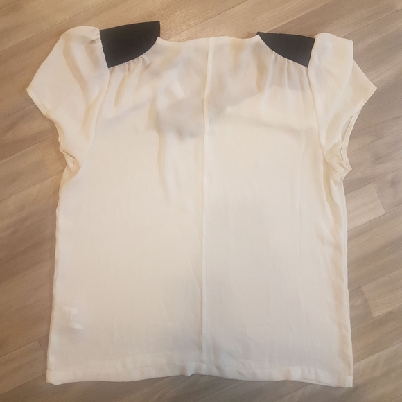 Smart Set blouse - Picture 2 of 2